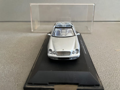 Voiture Miniature Mercedes Benz CLK Cabrio Schuco au 1/43