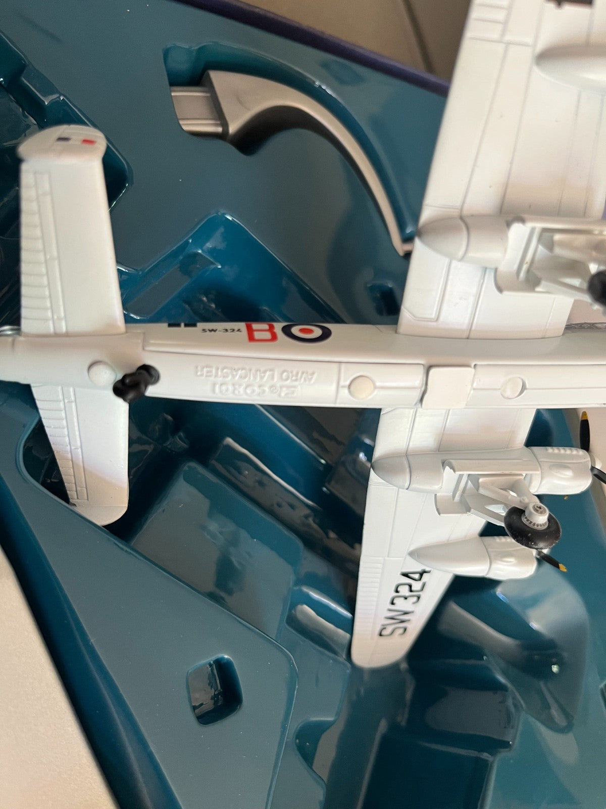Avion miniature Militaire Avro Lancaster Corgi 1/144