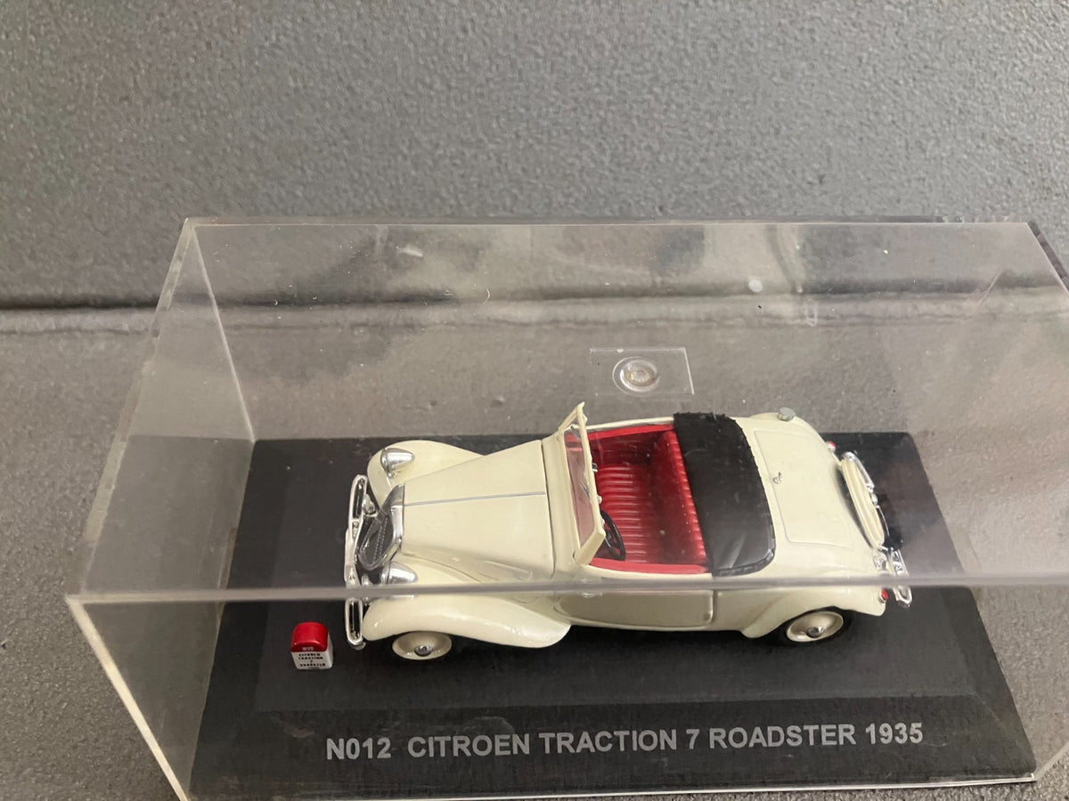 Voiture Miniature Citroen Traction 7 Roadster 1935 Nostalgie au 1/43