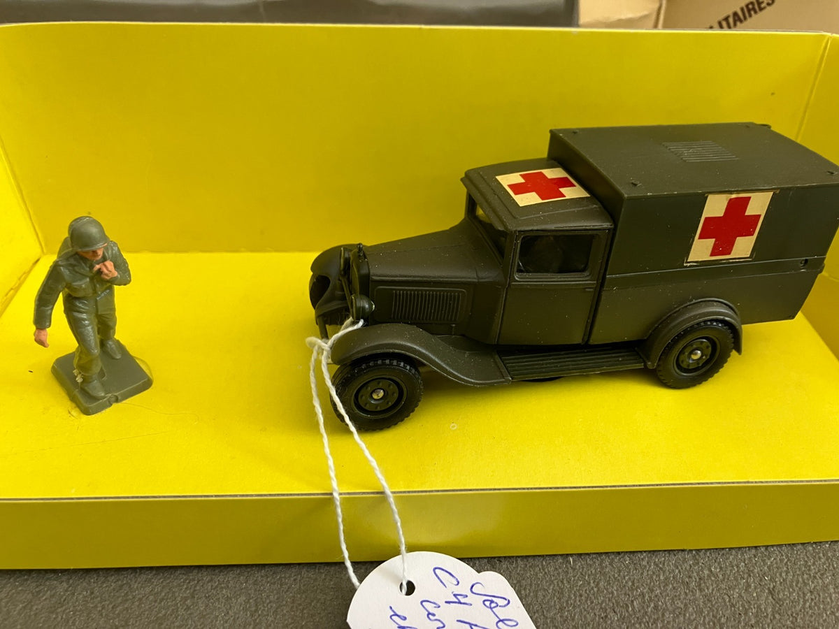Ancien Miniature Militaire Blindé Citroën C4 Ambulance 6020 Solido France 1/43