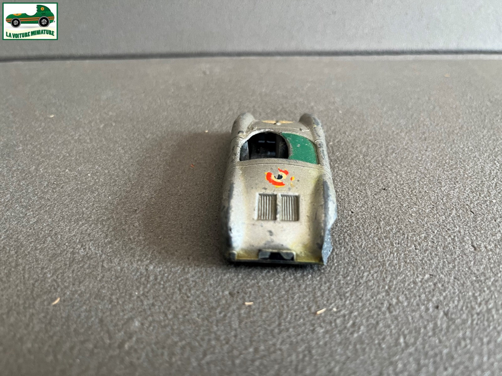 Ancienne Voiture Miniature Porsche Spyder Solido Serie 100 1/43 Epave