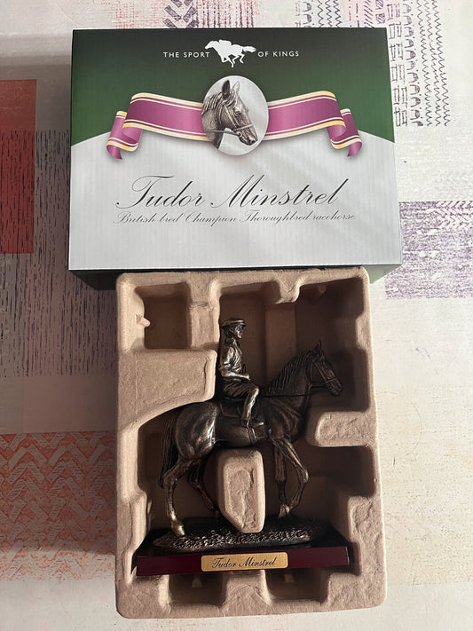 Statue Collection Cheval Course Tudor Minstrel Résine Editions Atlas 1/12