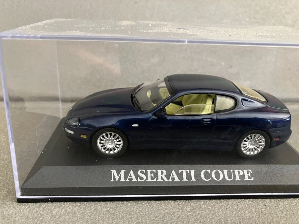 Voiture Miniature Maserati Coupé au 1/43