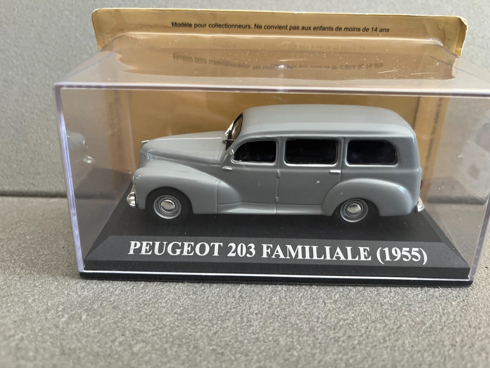 Voiture Miniature Peugeot 203 Familiale 1955 Ixo Altaya au 1/43