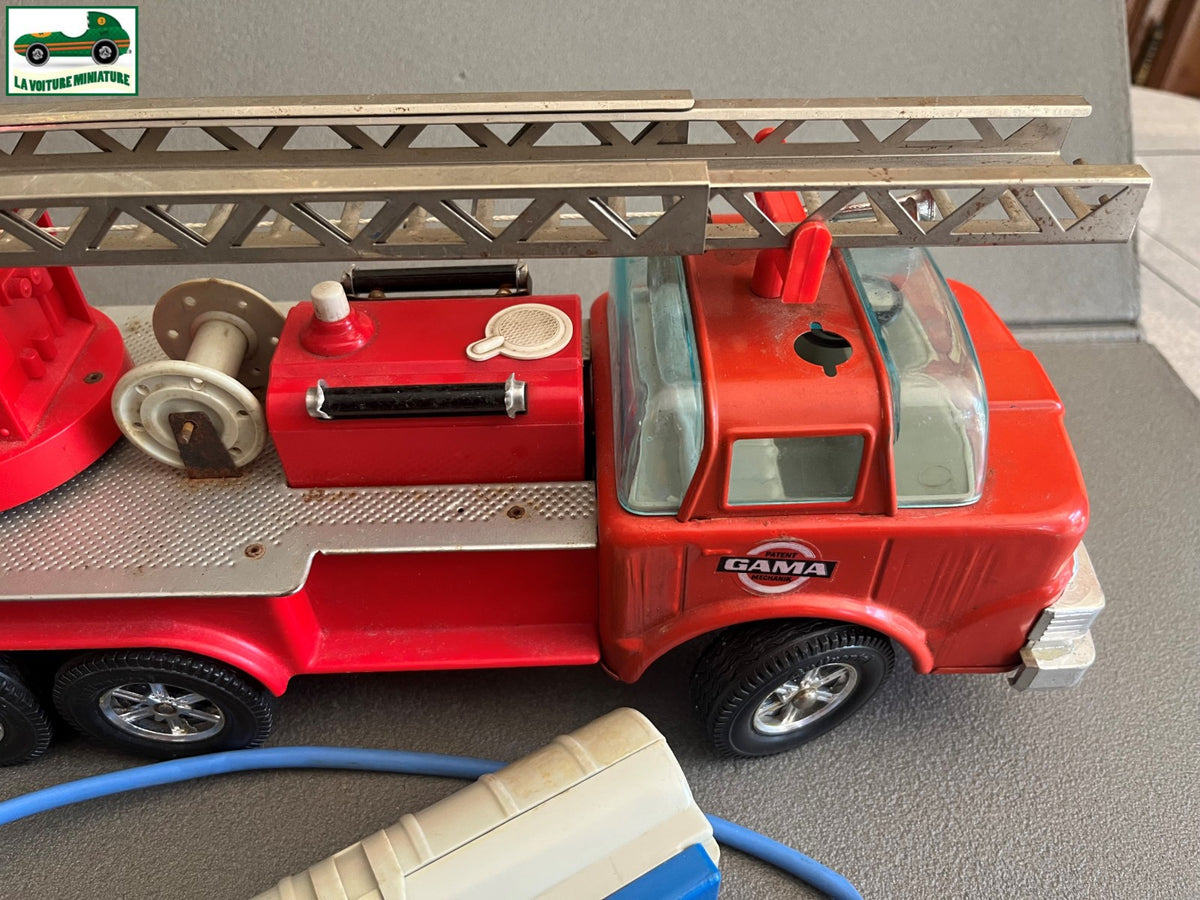 Jouet Ancien Camion Tôle Mécanisme Camion Pompiers Gama Filoguidé Vintage