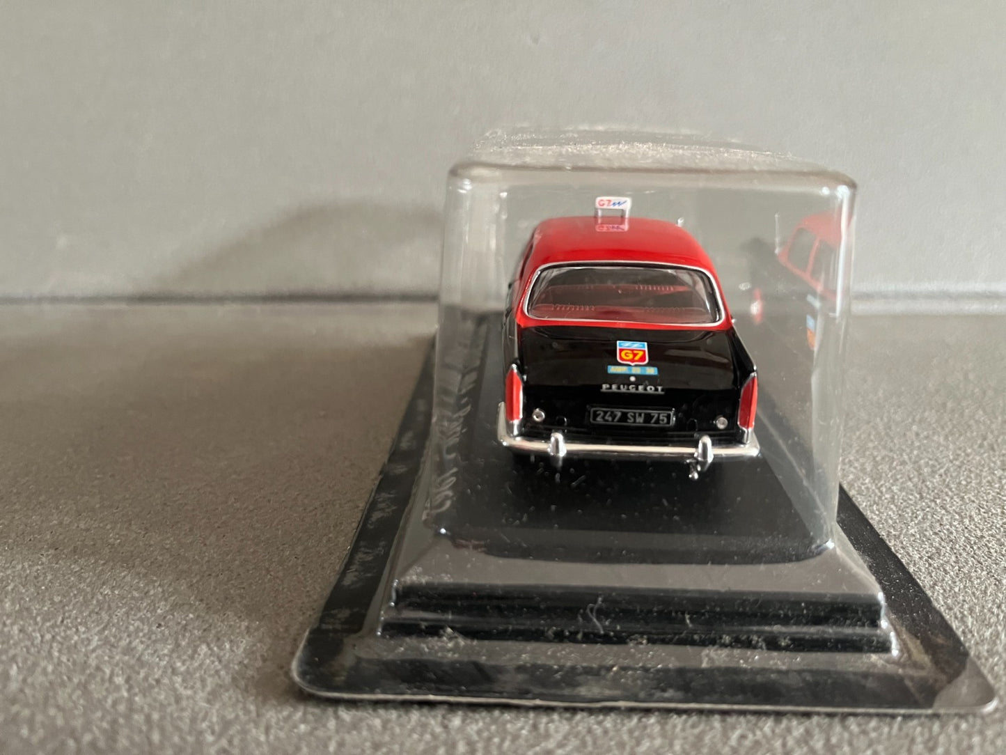 Voiture Miniature Peugeot 404 Paris 1962 Taxi Du Monde au 1/43 Altaya