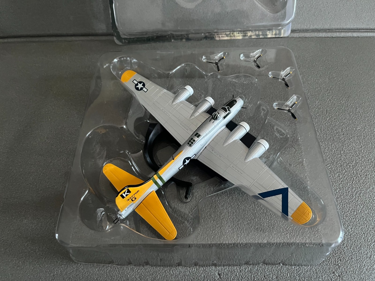 Avion miniature Militaire Boeing B-17G Flying Fortress USA Altaya 1/72