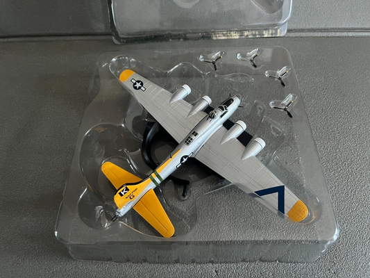 Avion miniature Militaire Boeing B-17G Flying Fortress USA Altaya 1/72