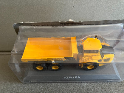 Miniature Véhicule de chantier Volvo A 40 D Camion Tombereau Hachette 1/72