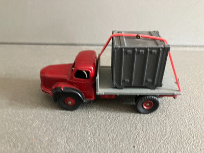 Ancienne Miniature Camion Berliet 34B Porte Container Dinky Toys Meccano France