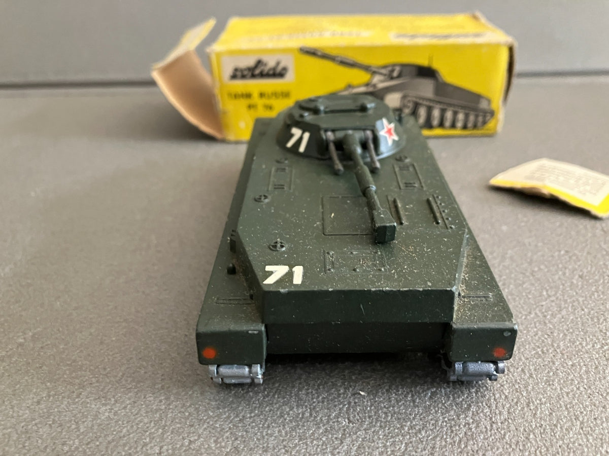 Ancienne Miniature Militaire Blindé Char Tank Russe PT 76 207 Solido France 1/50