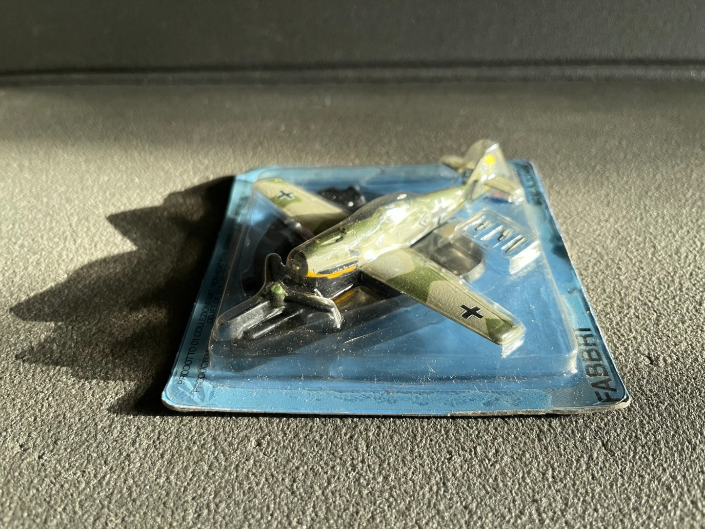 Avion miniature Militaire Bf-109e Fabbri Italeri 1/100