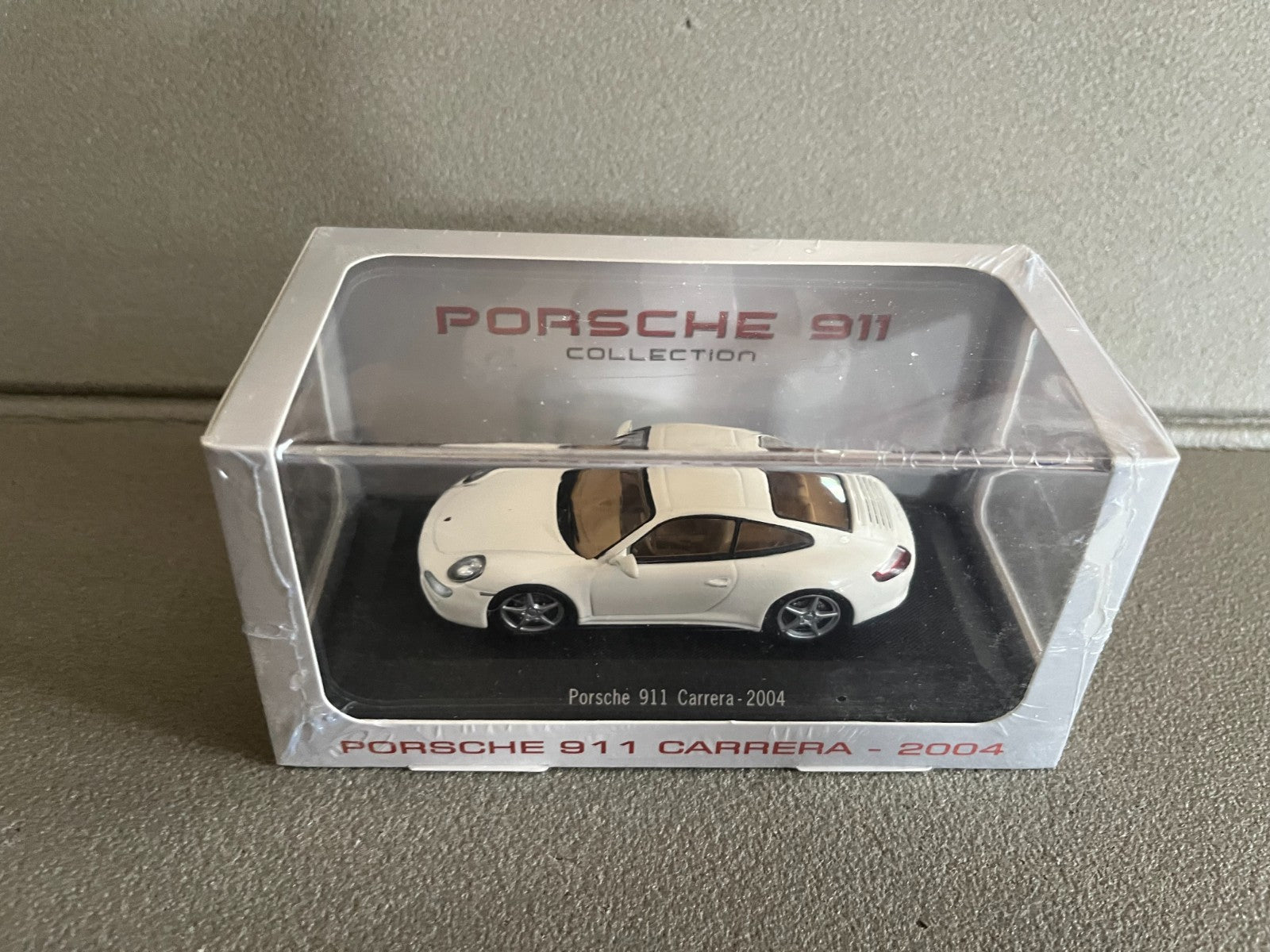 Voiture Miniature Porsche 911 Carrera 2004 Editions Atlas Collection 1/43