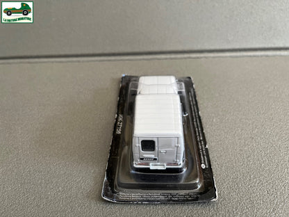 Voiture Miniature IZH 27156 Pays de L'est URSS Russie au 1/43