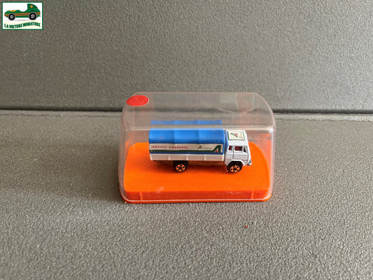 Voiture miniature Camion Mercedes Aeroport Guiloy Spain Echelle Type Majorette