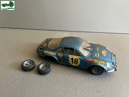 Ancienne Voiture Miniature Renault Alpine 1600 S Champion 1/20 Epave