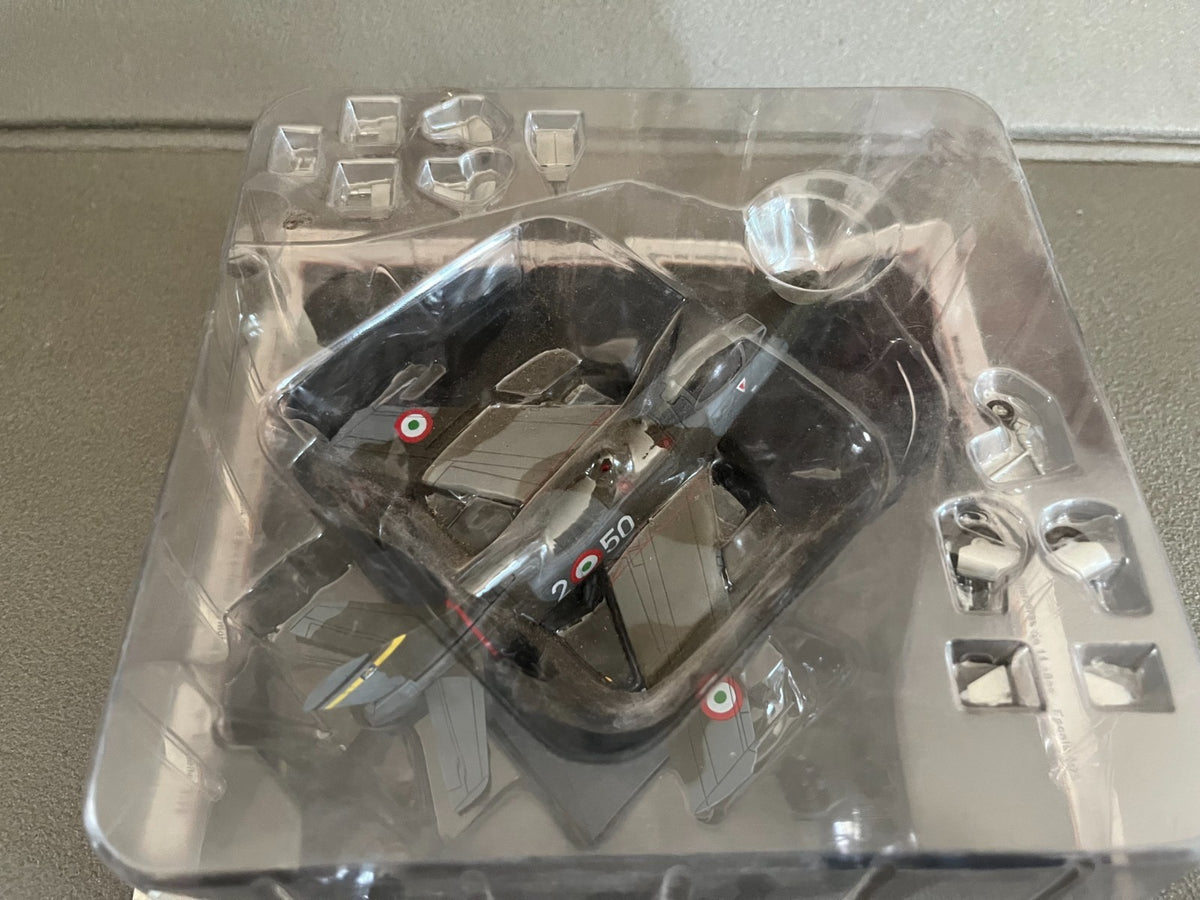 Avion miniature Militaire Fiat G.91r Gina Italia au 1/72