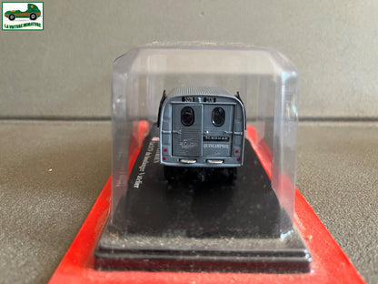 Voiture miniature Citroen 2cv 2 cv Boulanger Vatelier Auto Plus Hachette 1/43