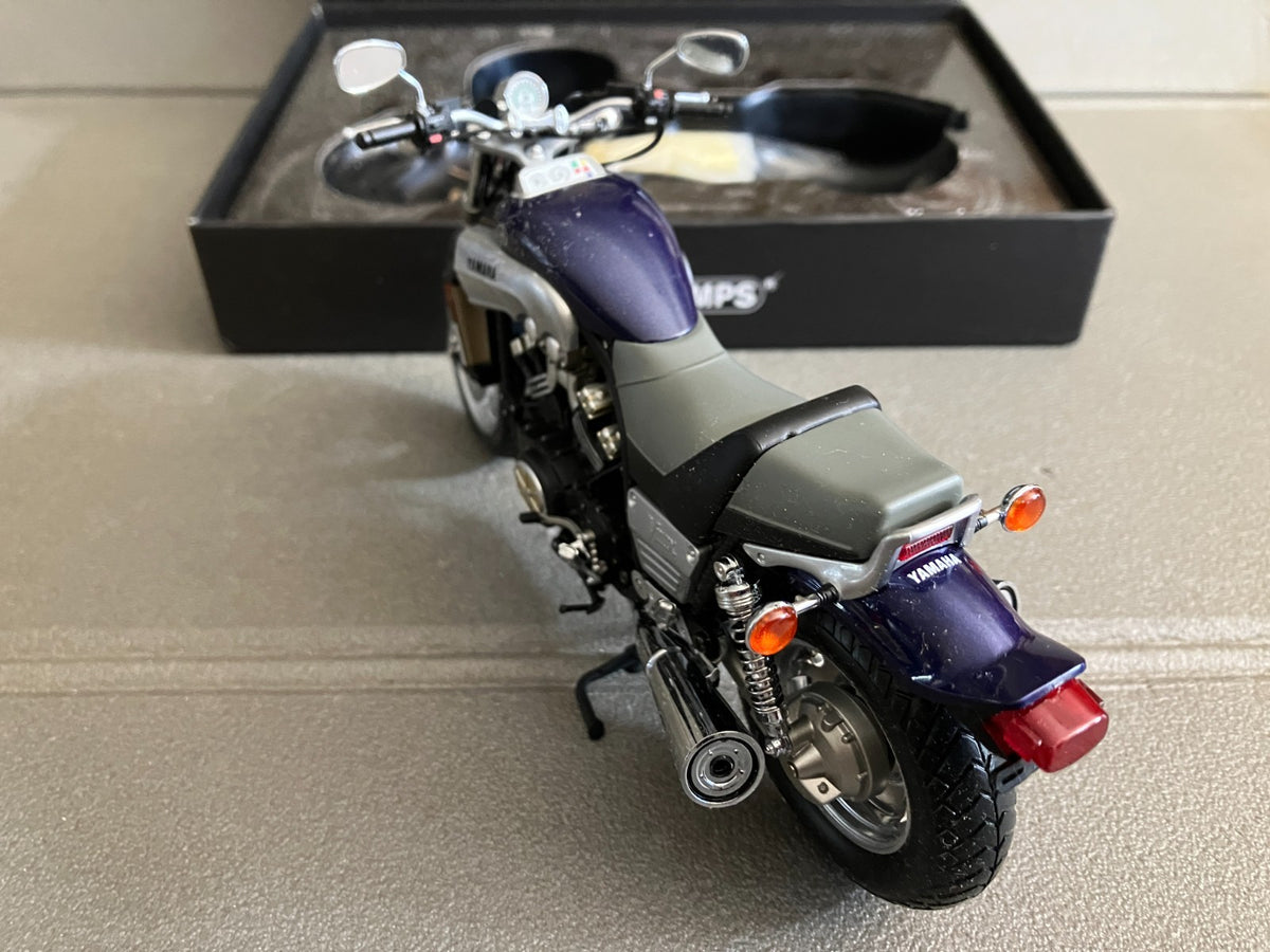 Moto miniature Yamaha Vmax 1993 Blue Minichamps 1/12