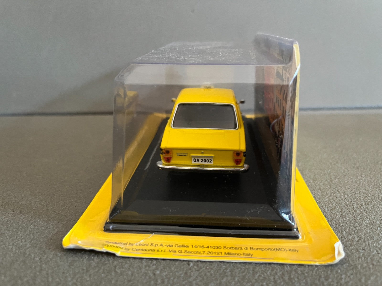 Voiture Miniature Volvo 144 Stockholm 1970 Taxi du Monde au 1/43