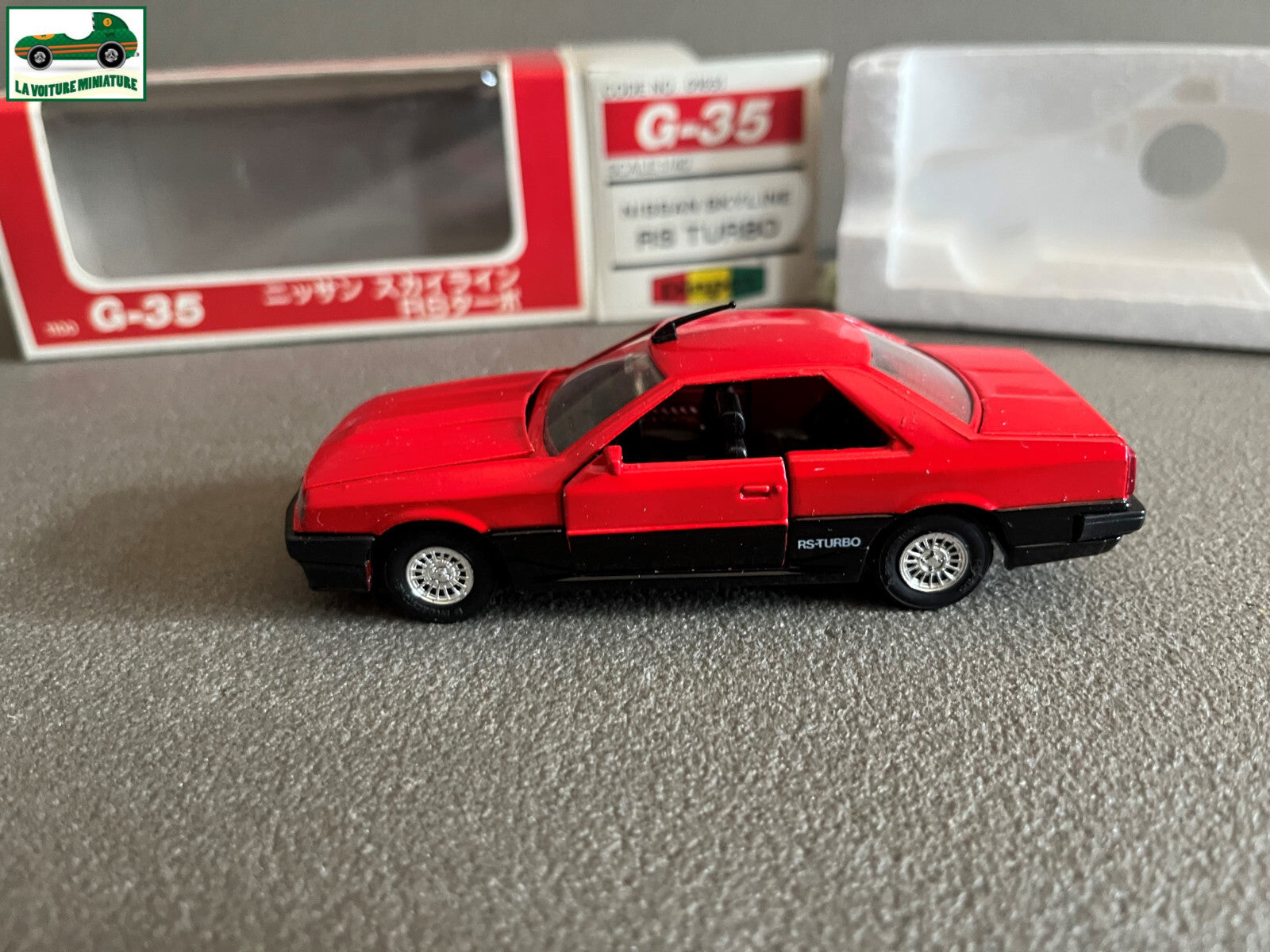 Ancienne Voiture Miniature Nissan Skyline RS Turbo Diapet G-35 Japan au 1/40