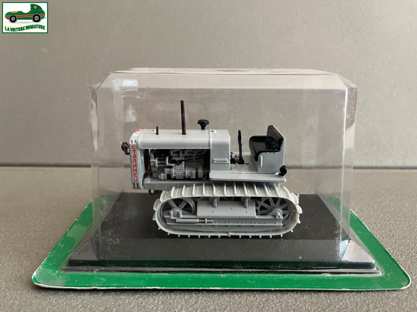 Voiture miniature Tracteur Agricole Russe URSS Stalinets-65 Hachette 1/43