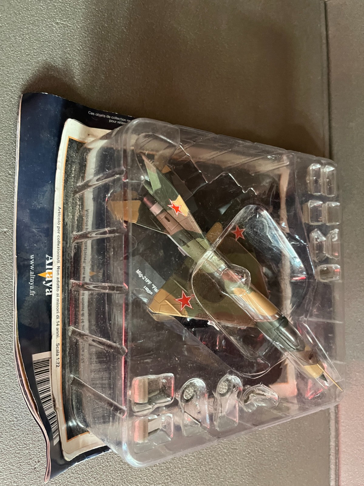 Avion miniature Militaire Combat Reaction Mig-21 PF URSS Altaya 1/72