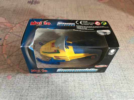 Voiture Miniature Maisto Motorized Snowmobile Scooter des neiges