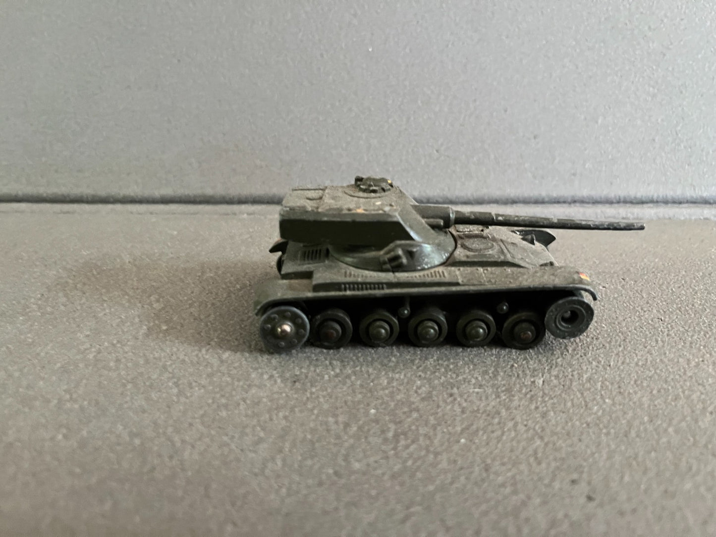 Ancienne Miniature Militaire Char AMX Dinky Toys Meccano France Epave