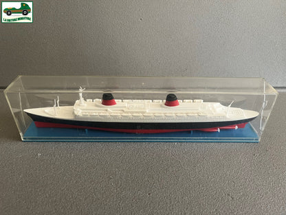 Ancien Bateau Miniature Paquebot N°870 SuperToys France Dinky Toys Meccano 1/200