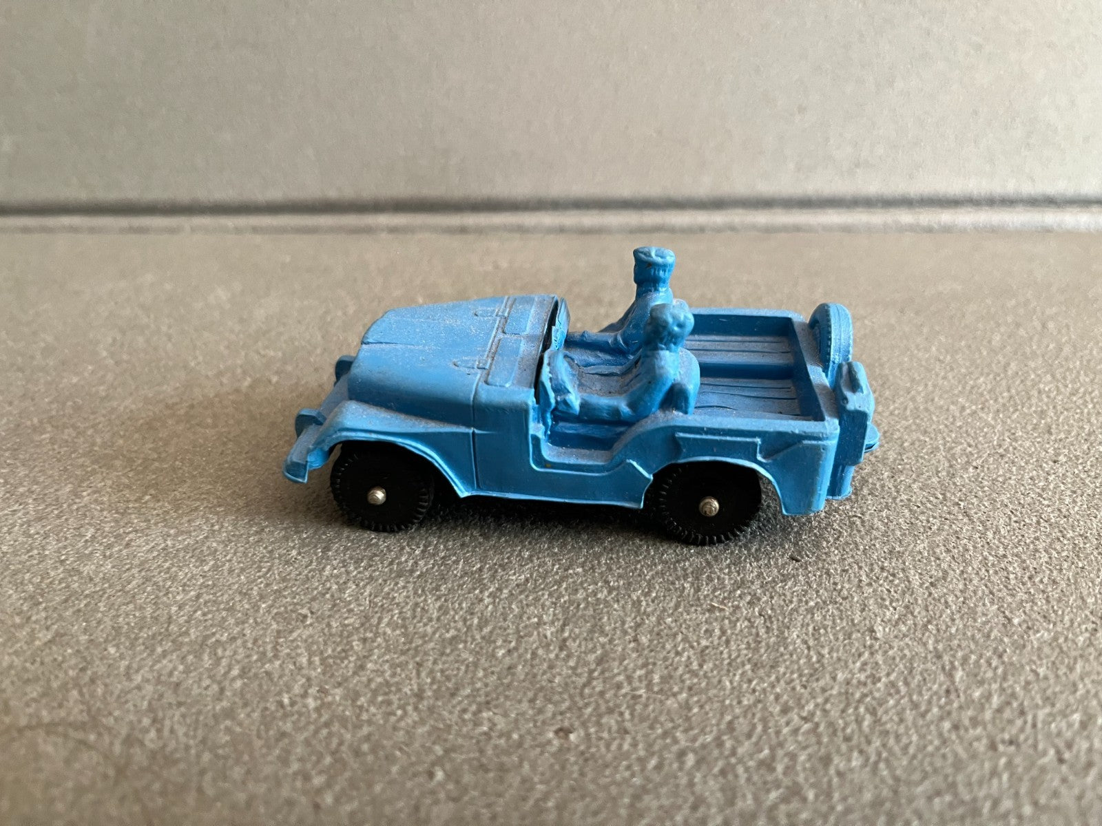 Voiture Miniature Ancien Jeep Vinyl Line Germany Plastique Gomme Tomte