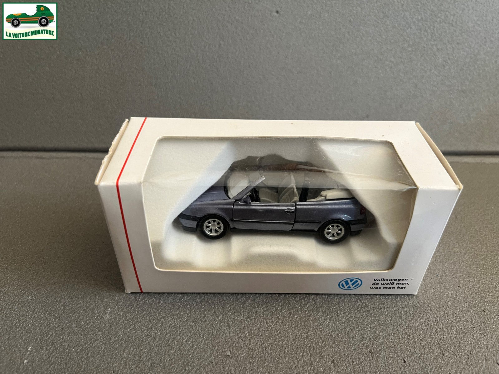 Voiture Miniature Volkswagen Golf Cabriolet Schabak au 1/43
