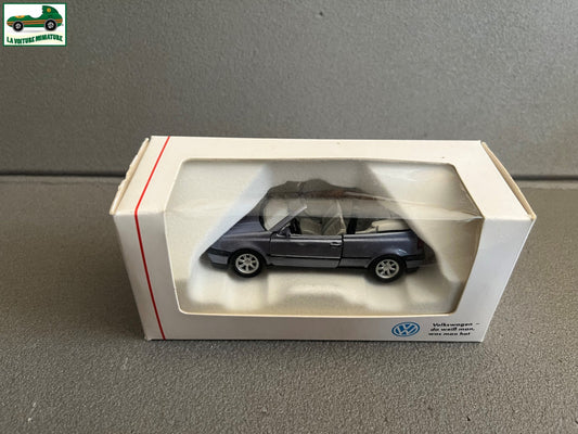 Voiture Miniature Volkswagen Golf Cabriolet Schabak au 1/43