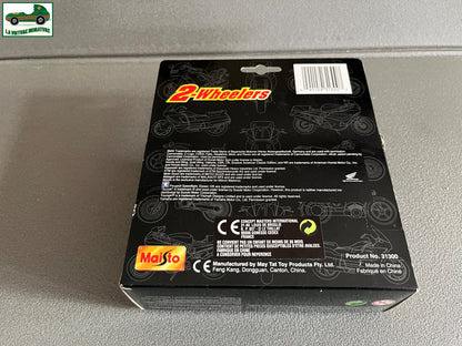 Moto miniature Triumph 955i Motos à Collectionner Maisto au 1/18