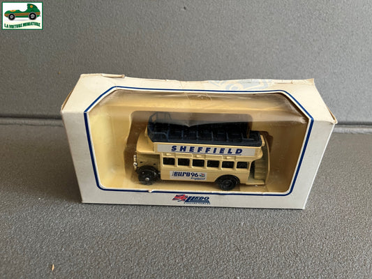Ancienne Voiture miniature Bus Sheffield Lledo Euro 96 England Football