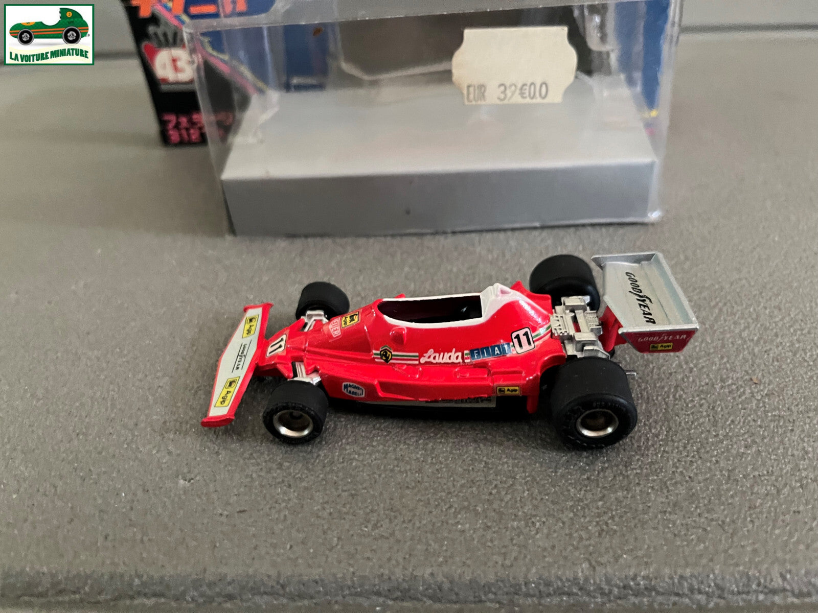 Voiture Miniature Formule 1 F1 Ferrari 312 T2 Lauda Technica Japan au 1/43