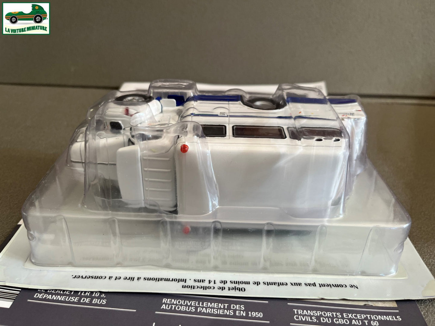 Voiture miniature Camion Berliet TLR 10 Dépanneuse Artis Bus Hachette 1/43