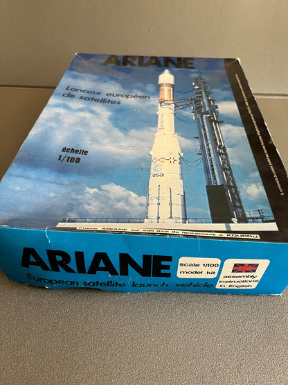 Maquette  à monter Fusée Lanceur Européen de Satelittes Ariane Euromodel 1/100