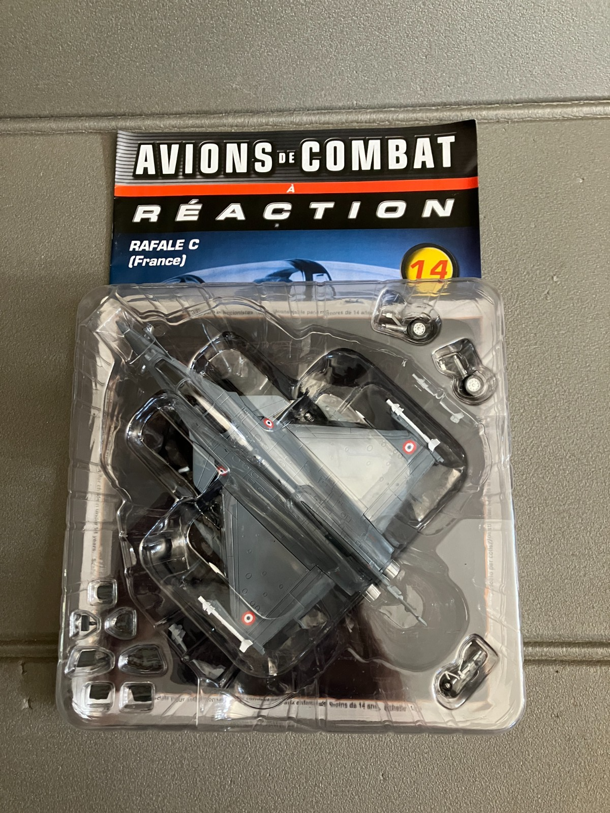 Avion miniature Militaire Combat à Réaction Rafale C France Altaya 1/72
