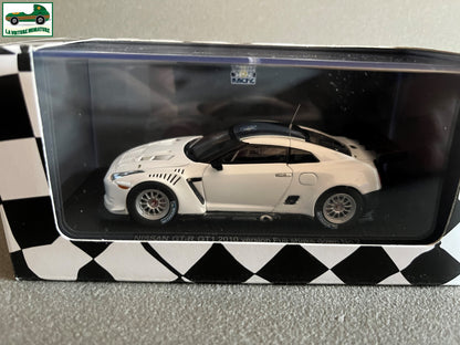 Voiture Miniature Nissan GT-R GT1 2010 Version Fuji shake down Ebbro au 1/43