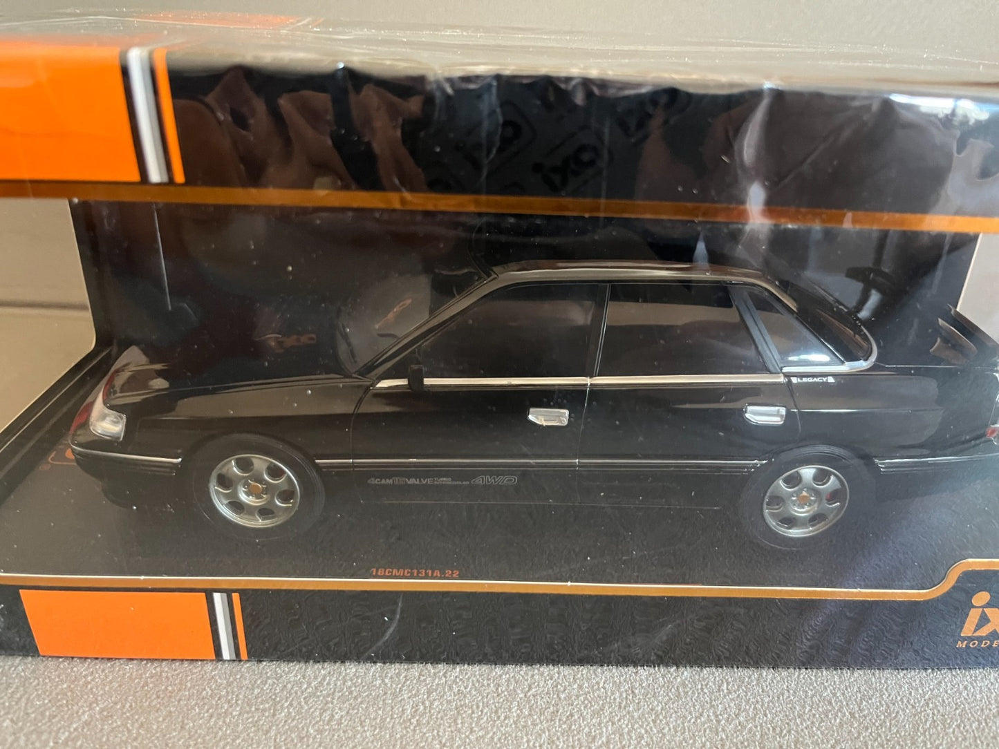 Voiture miniature Subaru Legacy RS 1991 IXO au 1/18