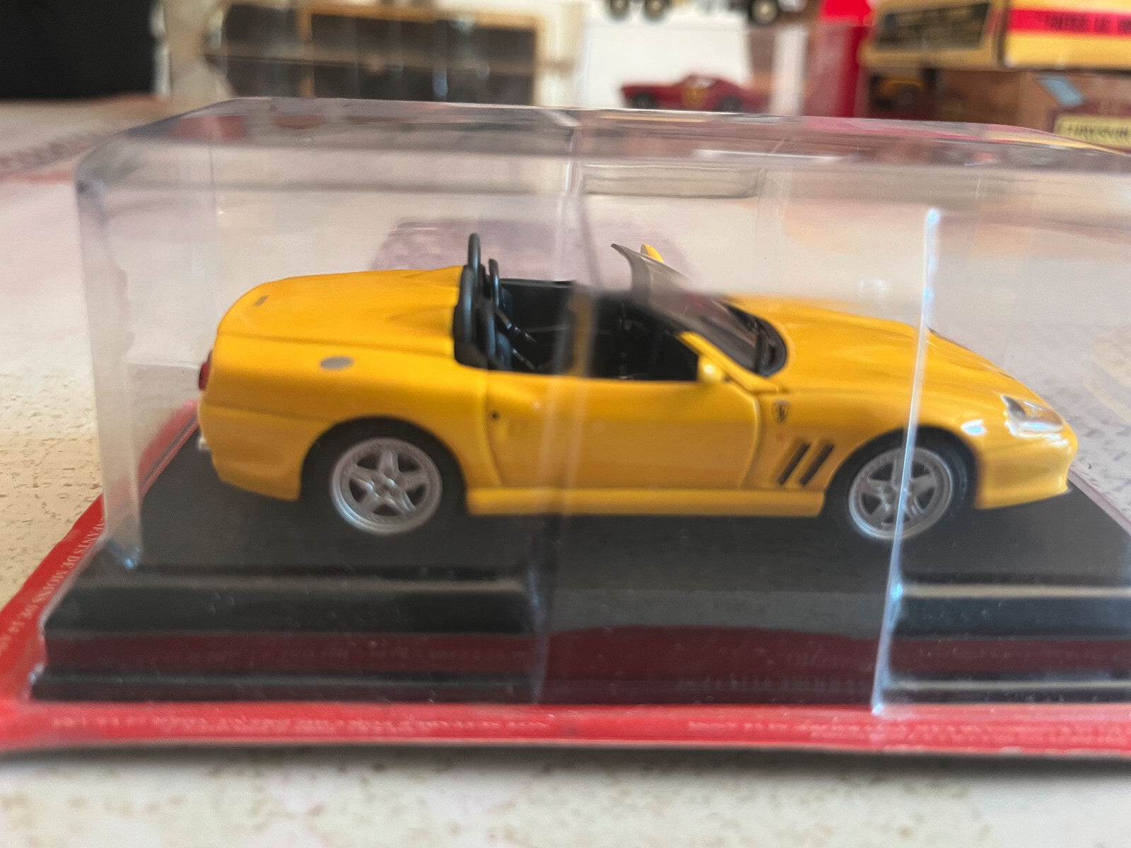 Voiture miniature Collection Ferrari 550 Barchetta Ixo Fabbri au 1/43