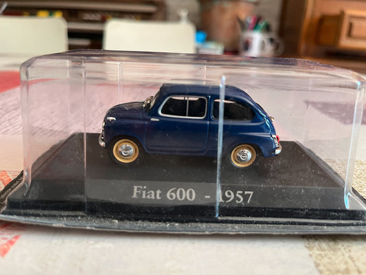 Voiture Miniature Fiat 600 1957 au 1/43