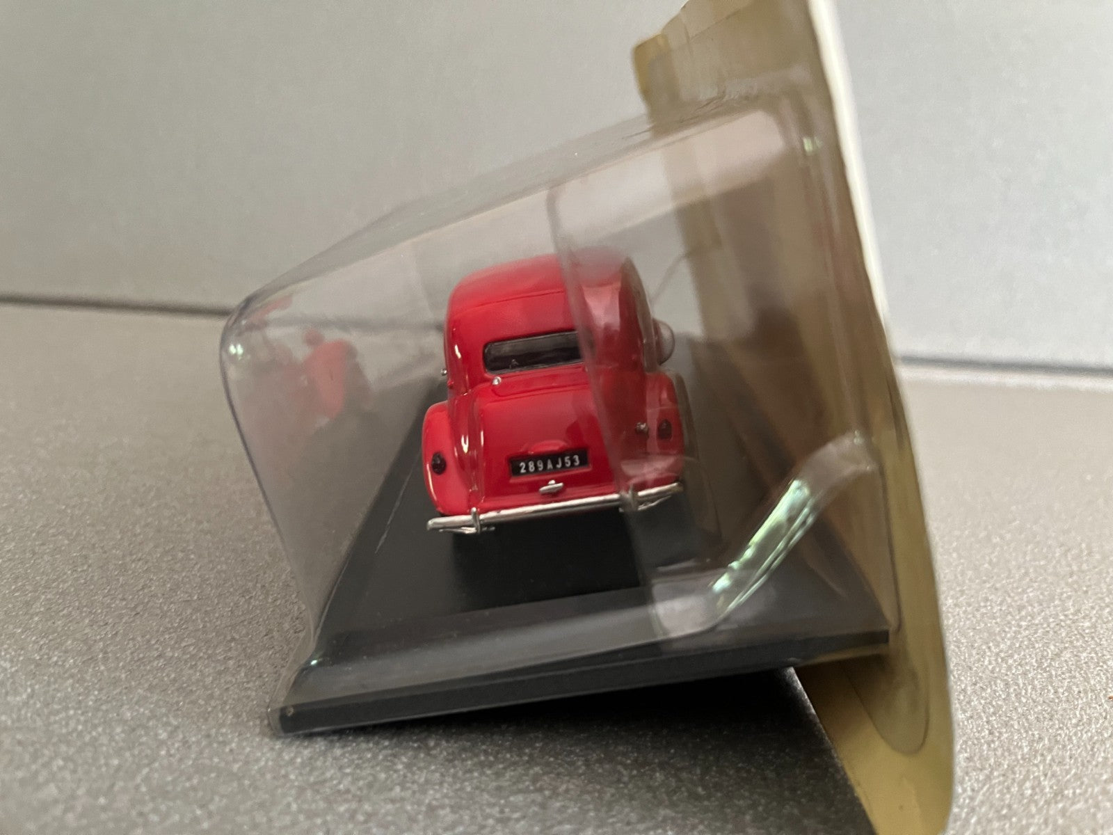 Voiture Miniature Citroen Traction 11 Familiale Pompiers d'Azé 1955 au 1/43
