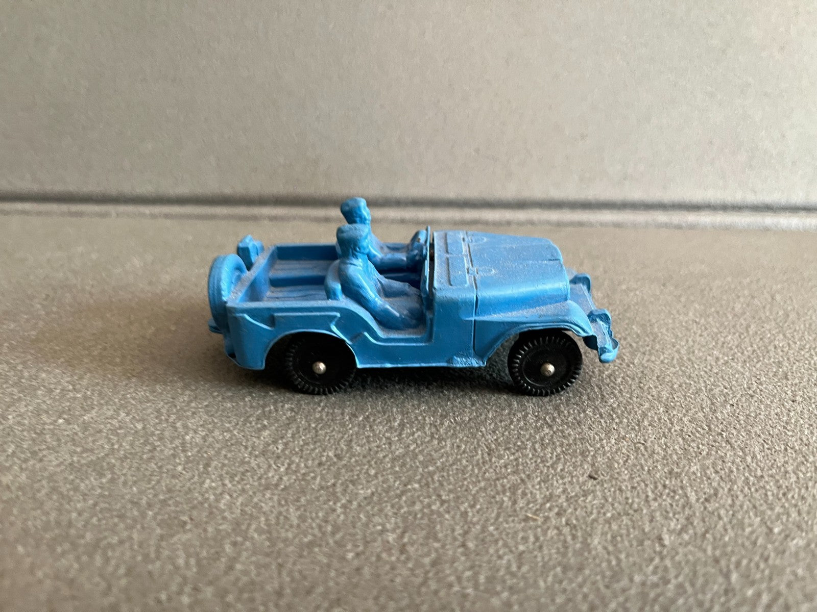 Voiture Miniature Ancien Jeep Vinyl Line Germany Plastique Gomme Tomte