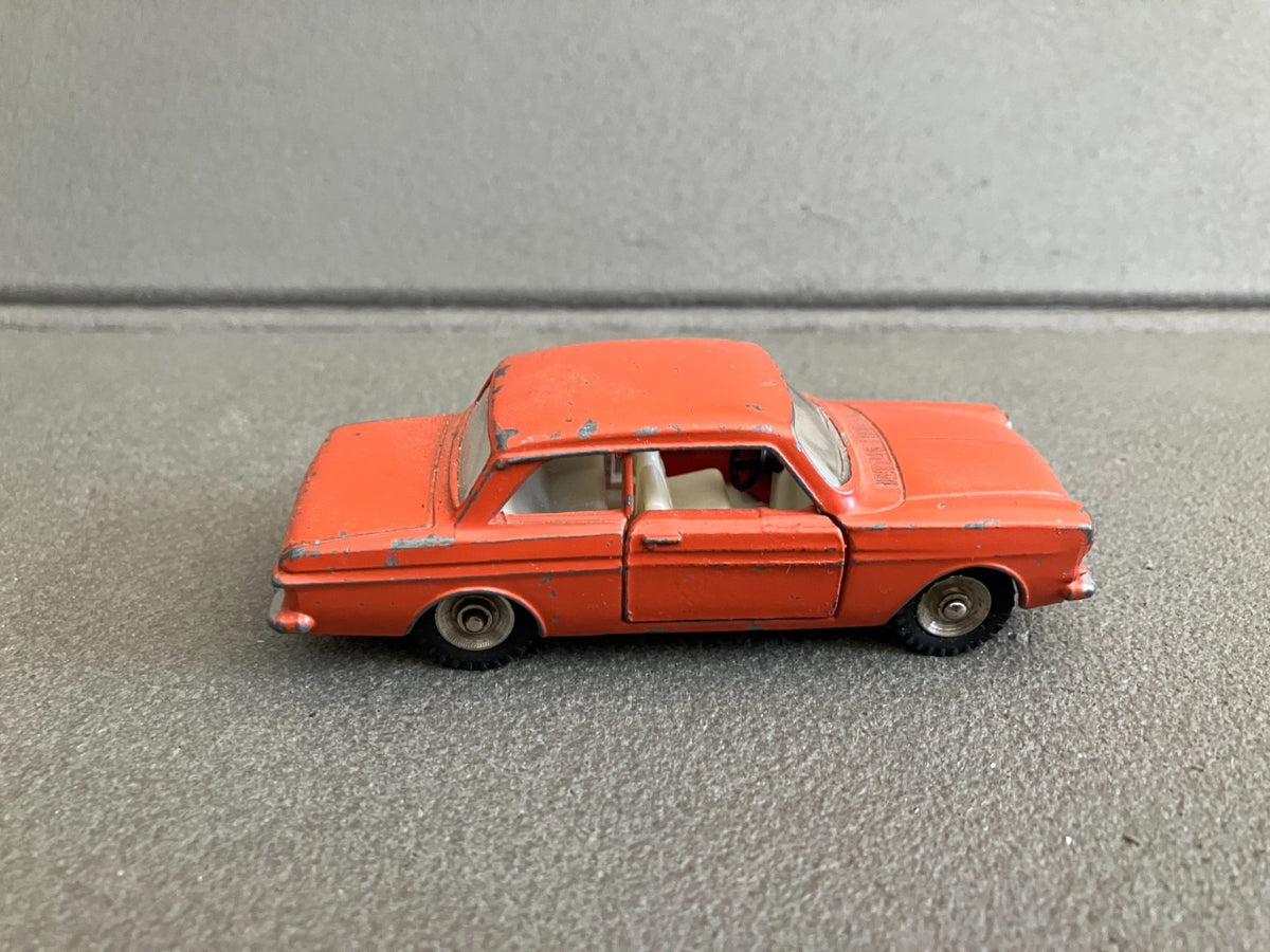 Ancienne Voiture Miniature Ford Taunus 12M 538 France Meccano Dinky Toys 1/43