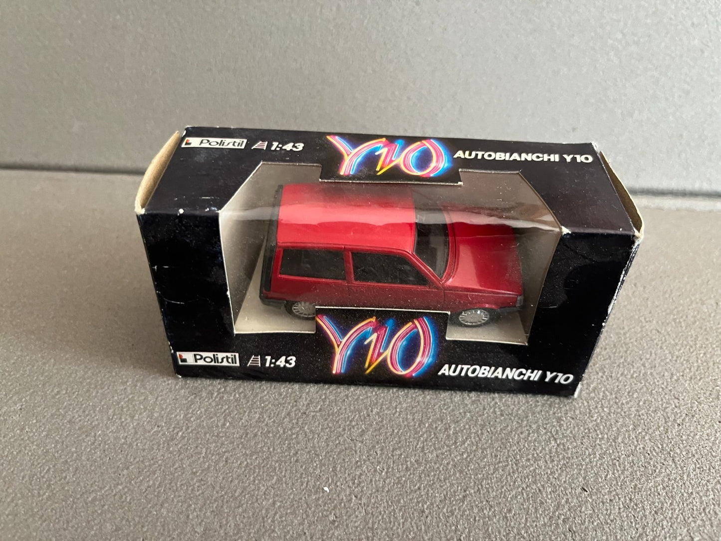 Ancienne Voiture miniature Autobianchi Y10 Polistil Italy au 1/43