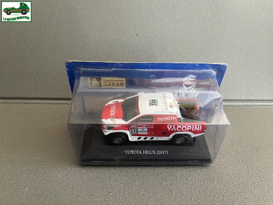 Voiture miniature Toyota Hilux 2017 Rallye Paris Dakar au 1/43