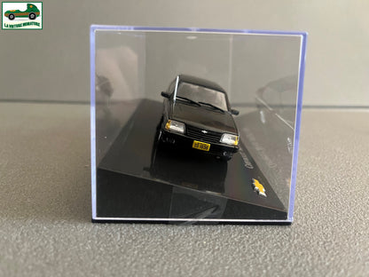 Voiture miniature Américaine Chevrolet Monza 500 EF 1990 au 1/43
