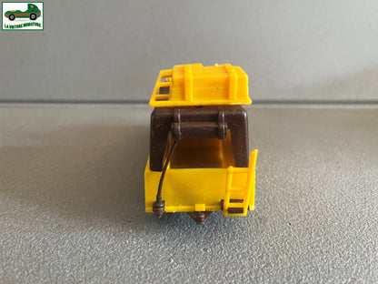 Ancienne Voiture Miniature Plastique 4x4 Land Rover Mob France Epave